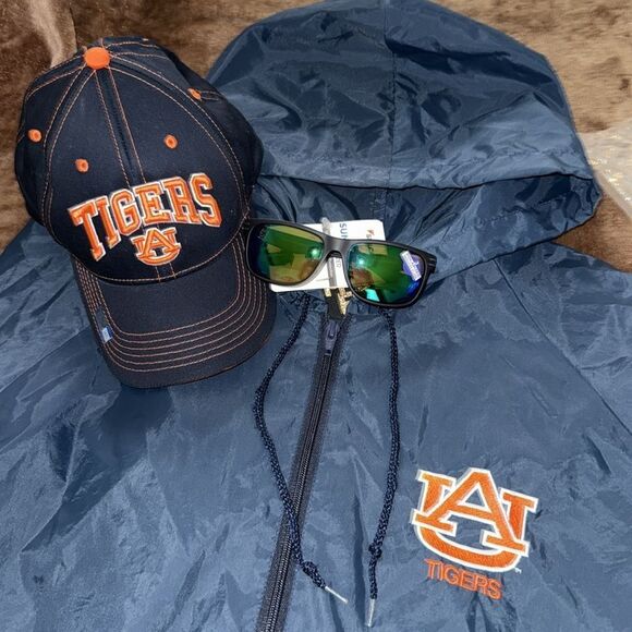 Auburn Tigers Navy Windbreaker - Picture 15 of 16